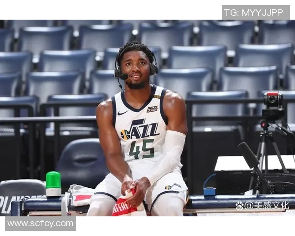 多诺万米切尔带领球队勇闯季后赛展现超凡实力与领袖风范 多诺万米切尔带领球队勇闯季后赛展现超凡实力与领袖风范