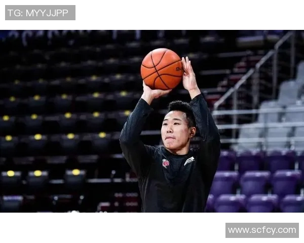 贺希宁：从年轻球员到篮球场上的闪耀明星之路