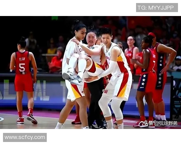 新疆女篮与广东女篮激战正酣谁能在赛场上笑到最后